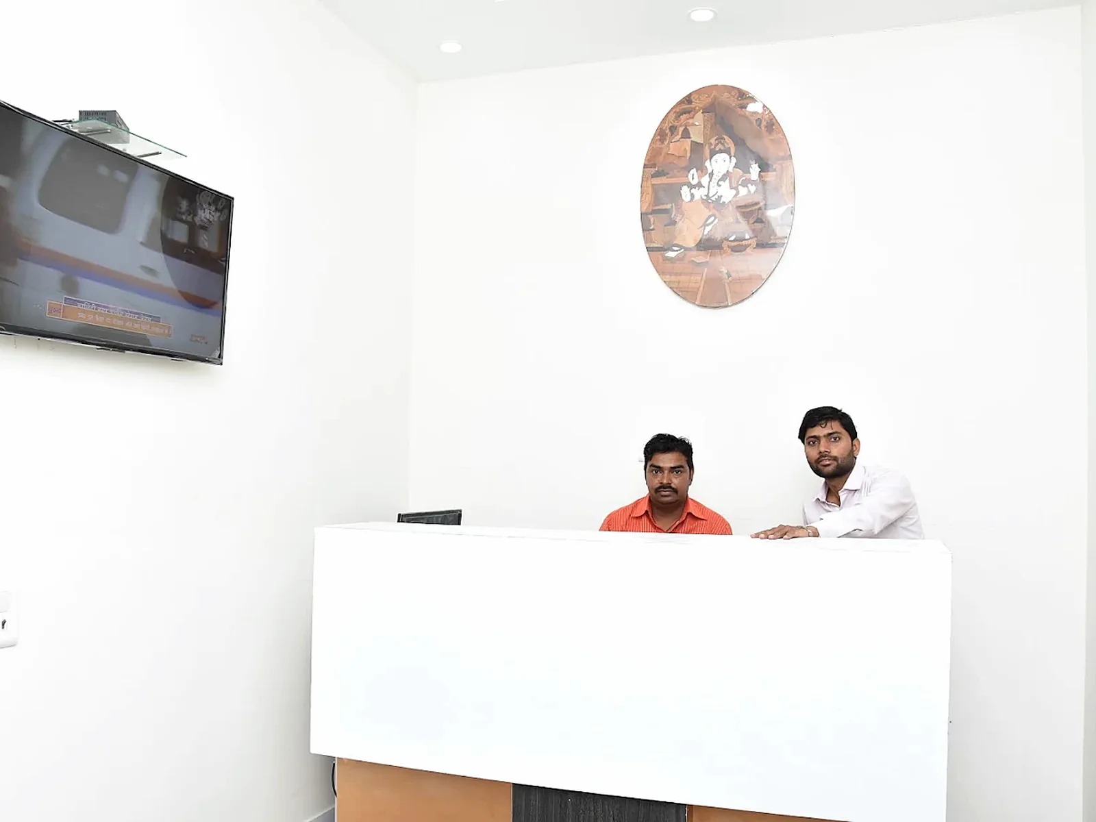 Reception area at Dr Himanshu's Clinic in Agra